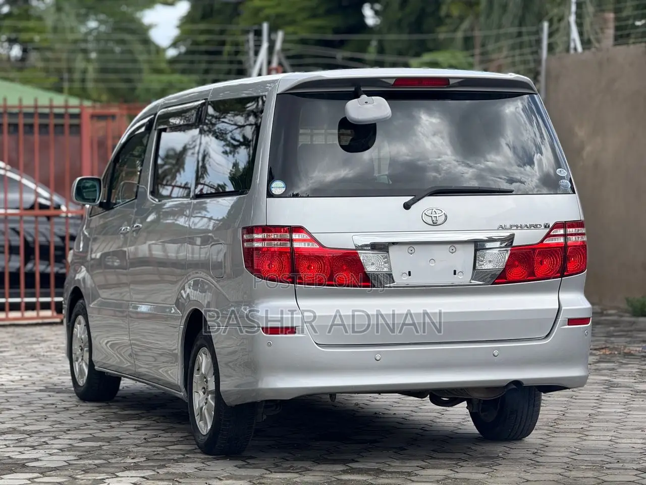 Toyota Alphard 2.4 Petrol FWD 2005 Silver