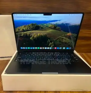 New Laptop Apple MacBook Air 2024 M3 13-Inch 8GB Apple M3 SSD 256GB