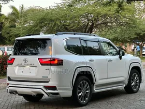 New Toyota Land Cruiser 2023 White
