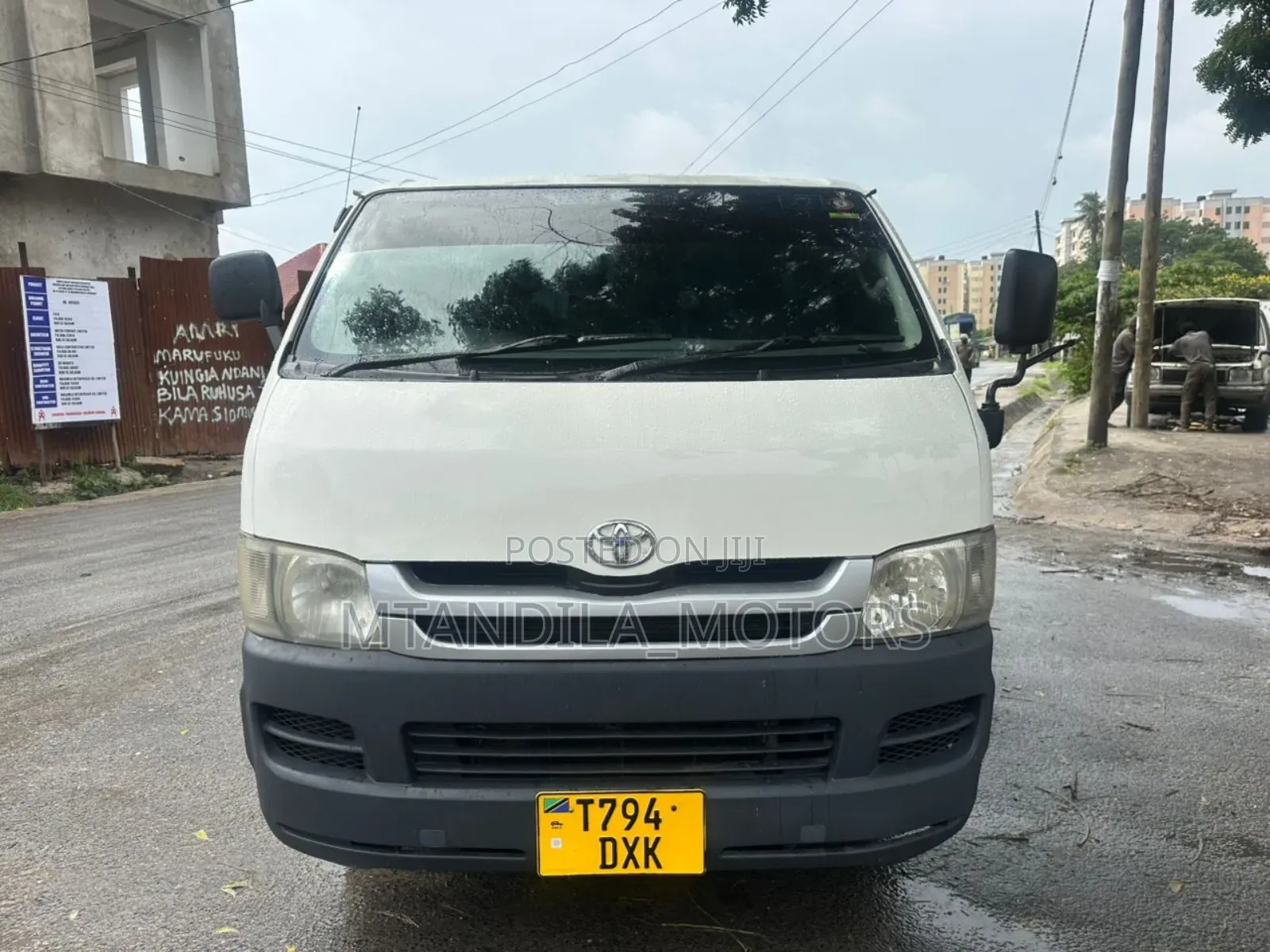 Toyota Quantum 2010 White