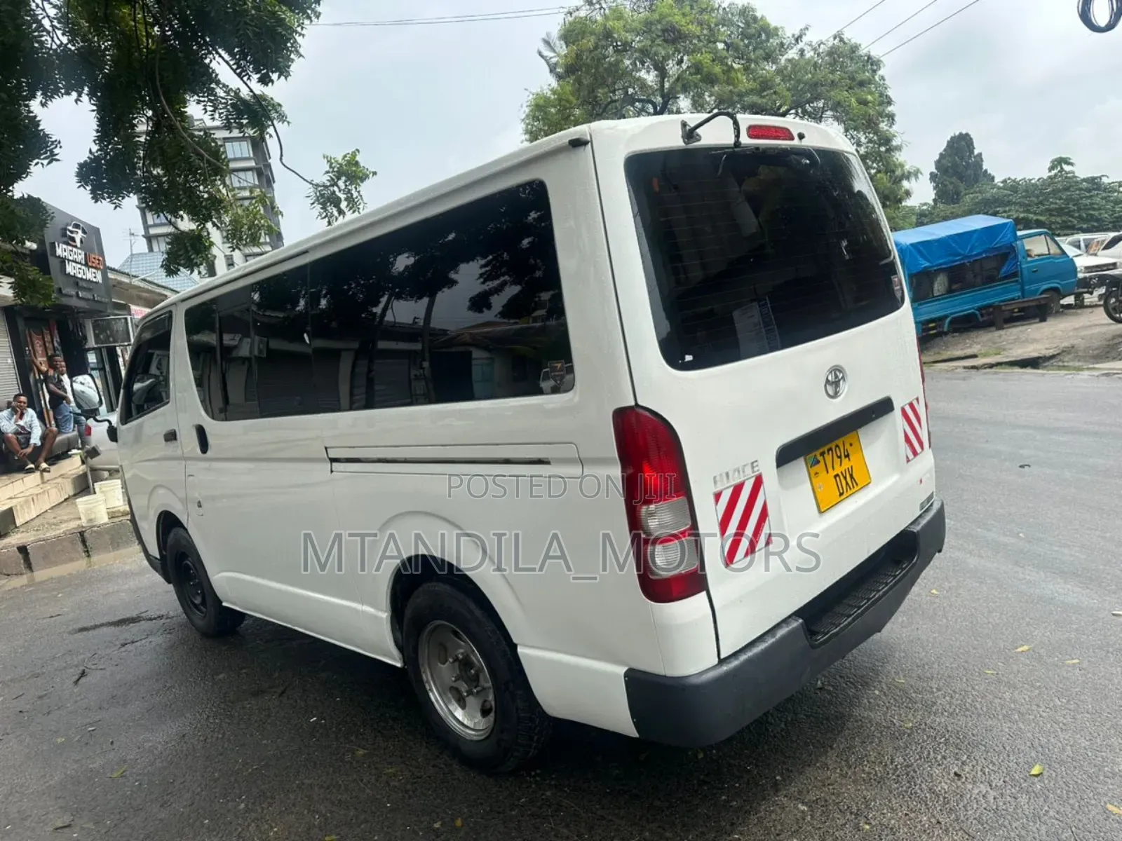 Toyota Quantum 2010 White