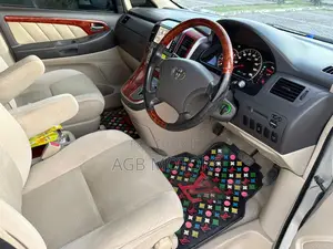 Toyota Alphard 2004 Silver