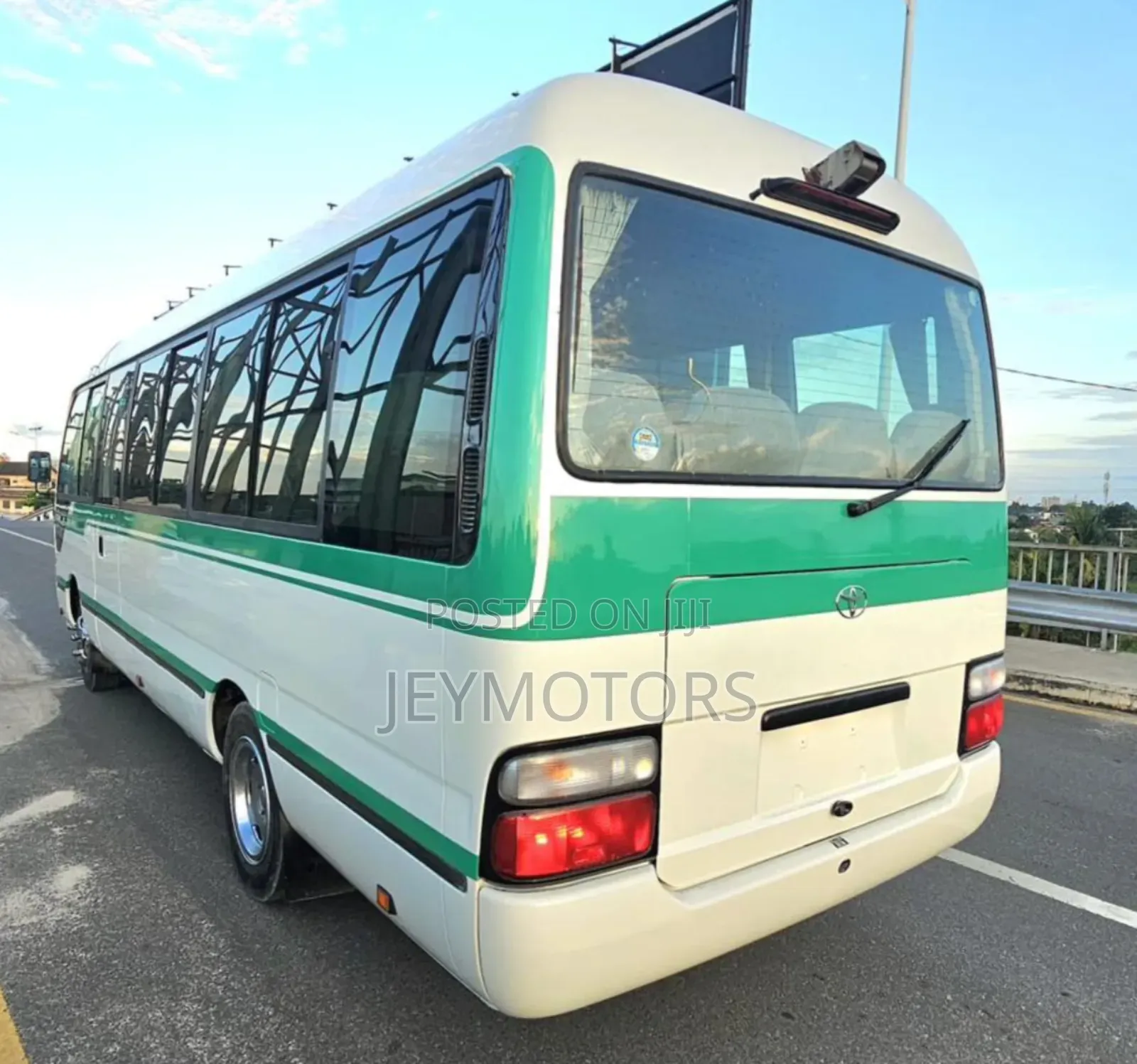 Toyota Coaster 2007 White