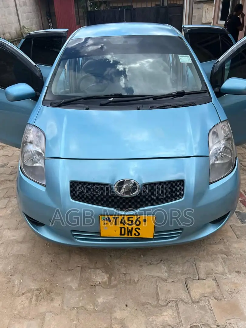 Toyota Vitz 2006 Blue