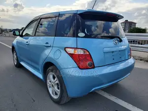 Toyota IST 2005 Blue