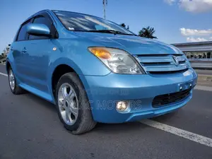 Toyota IST 2005 Blue