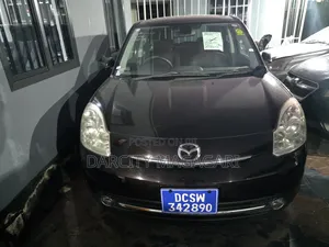 Photo - Mazda Verisa 2010