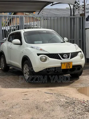Photo - Nissan Juke 2012 White
