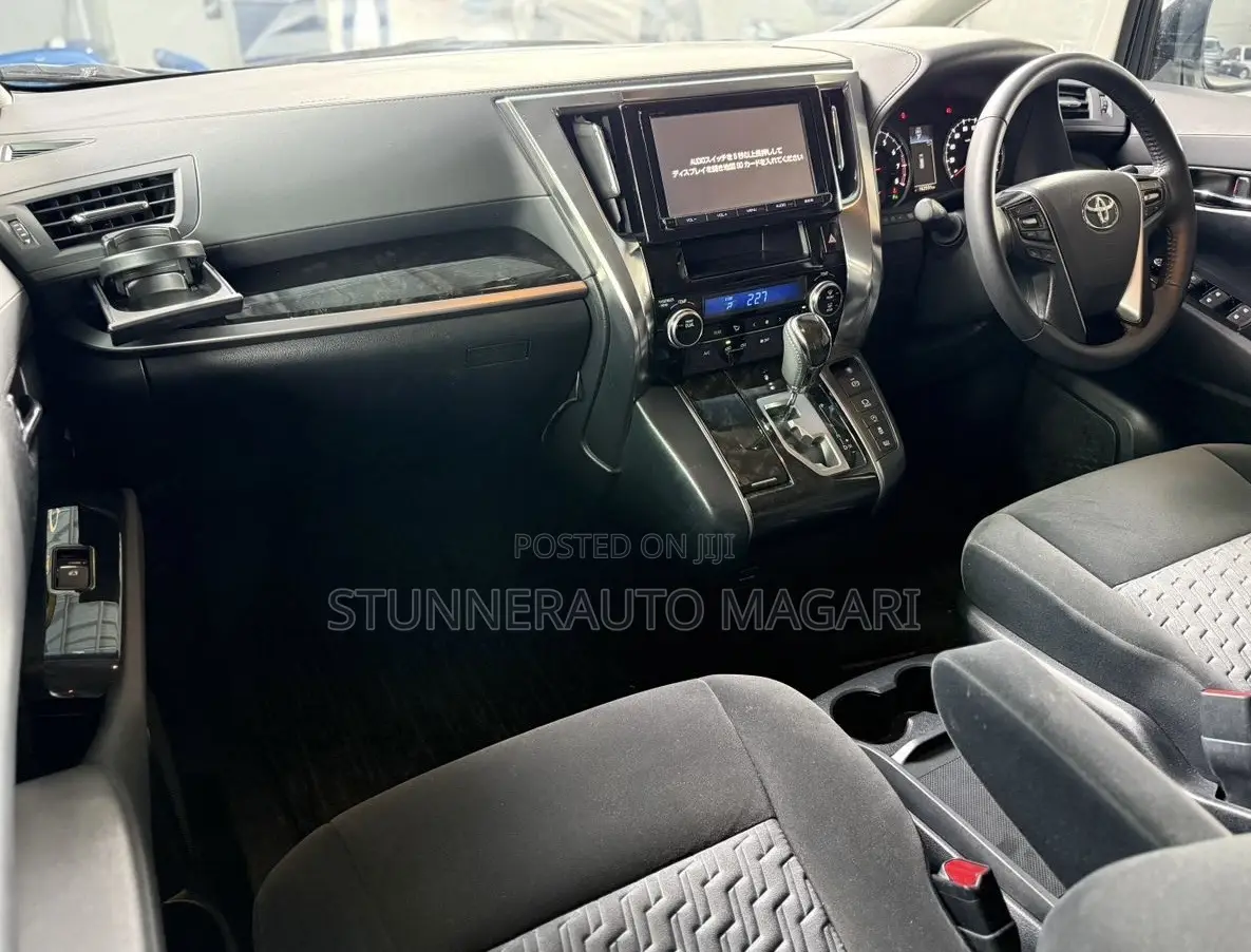 Toyota Vellfire 2019 White