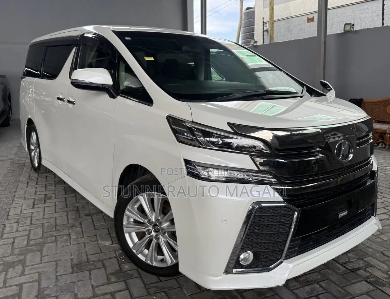 Toyota Vellfire 2019 White