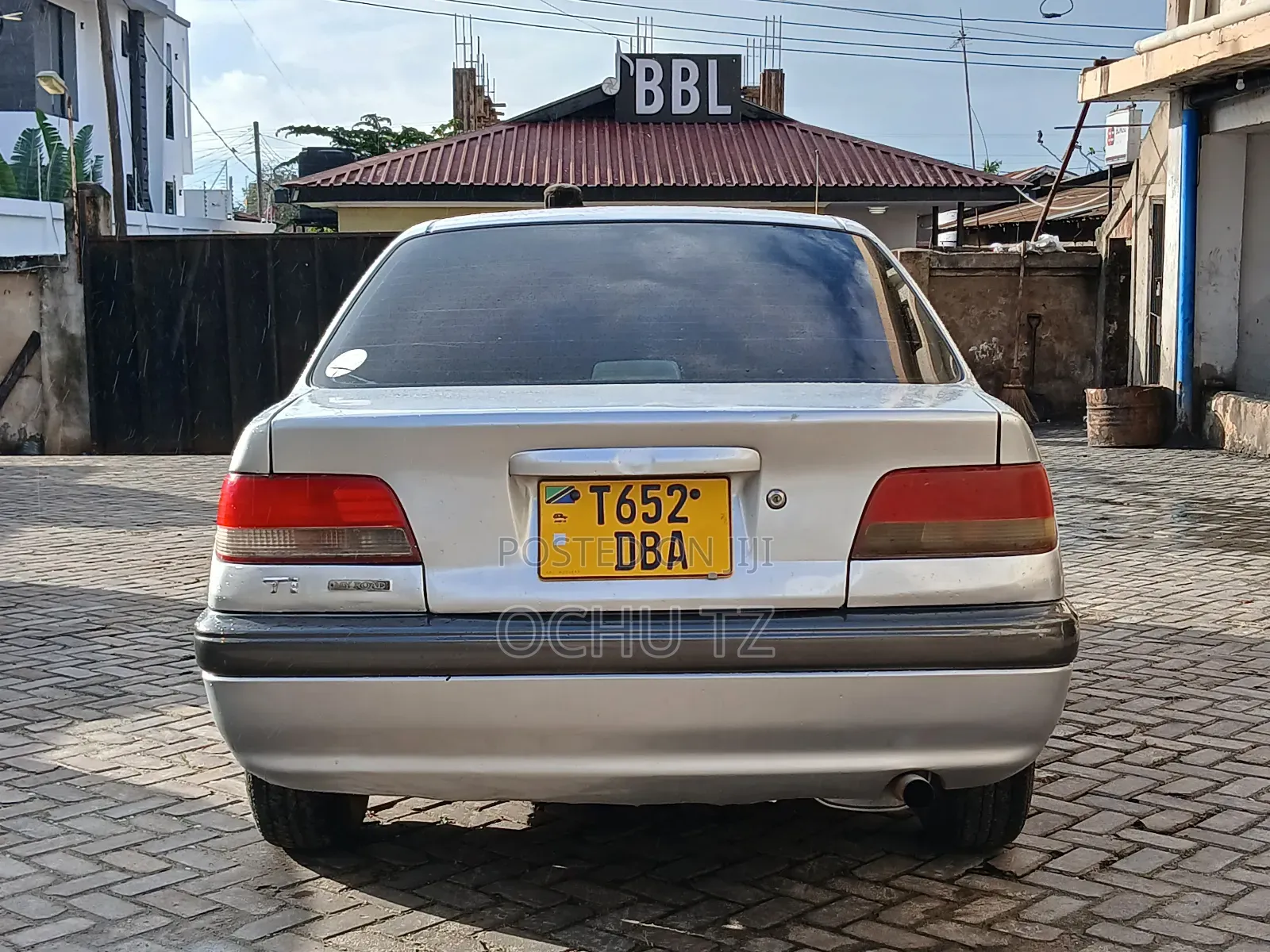 Toyota Carina 2000 Silver