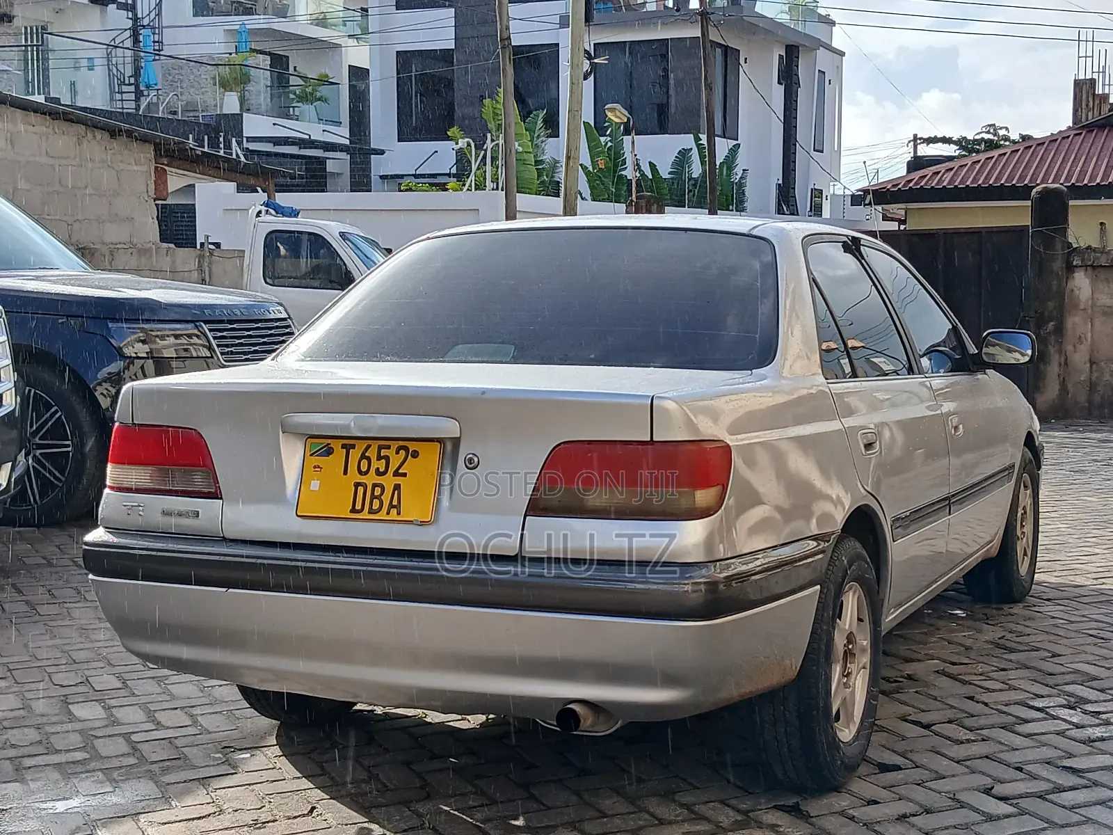 Toyota Carina 2000 Silver