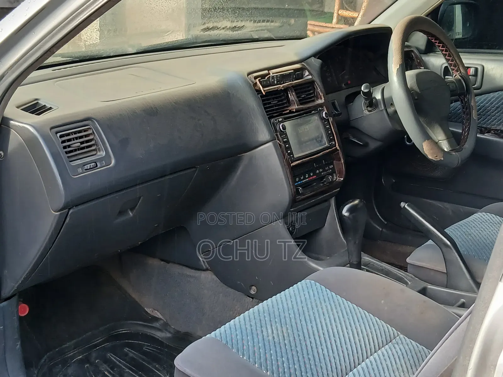 Toyota Carina 2000 Silver