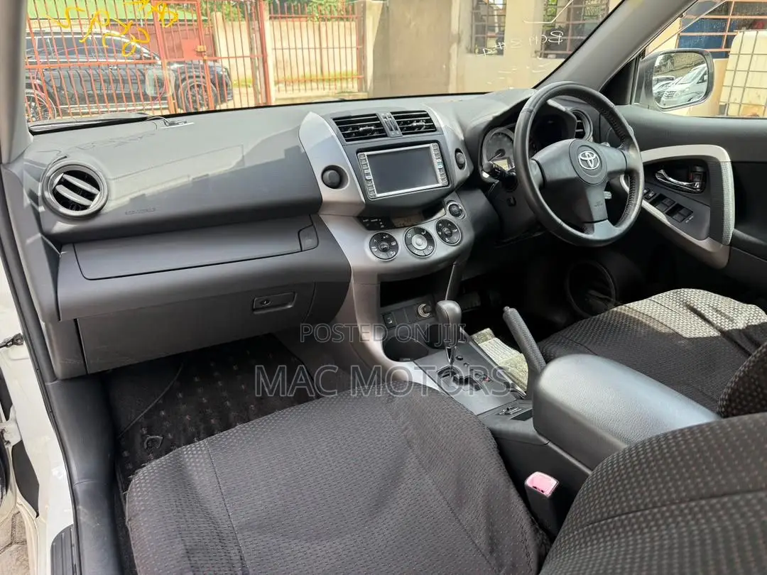 Toyota RAV4 2008 White
