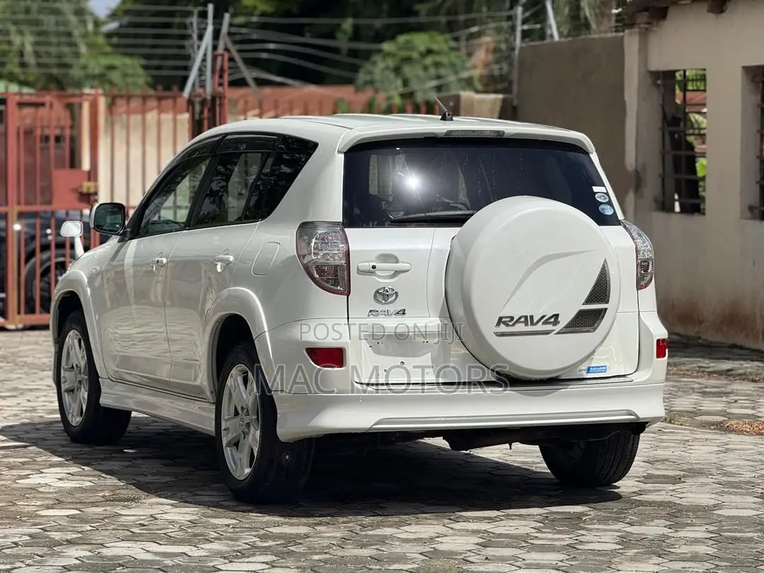 Toyota RAV4 2008 White