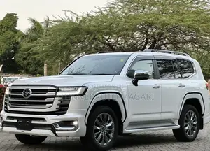 Toyota Land Cruiser 2023 White