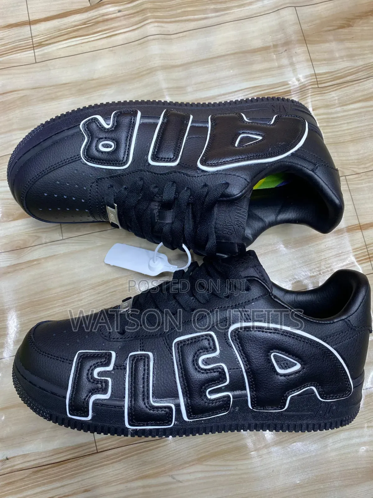 Trendy Men's Leather Sneakers Original and New