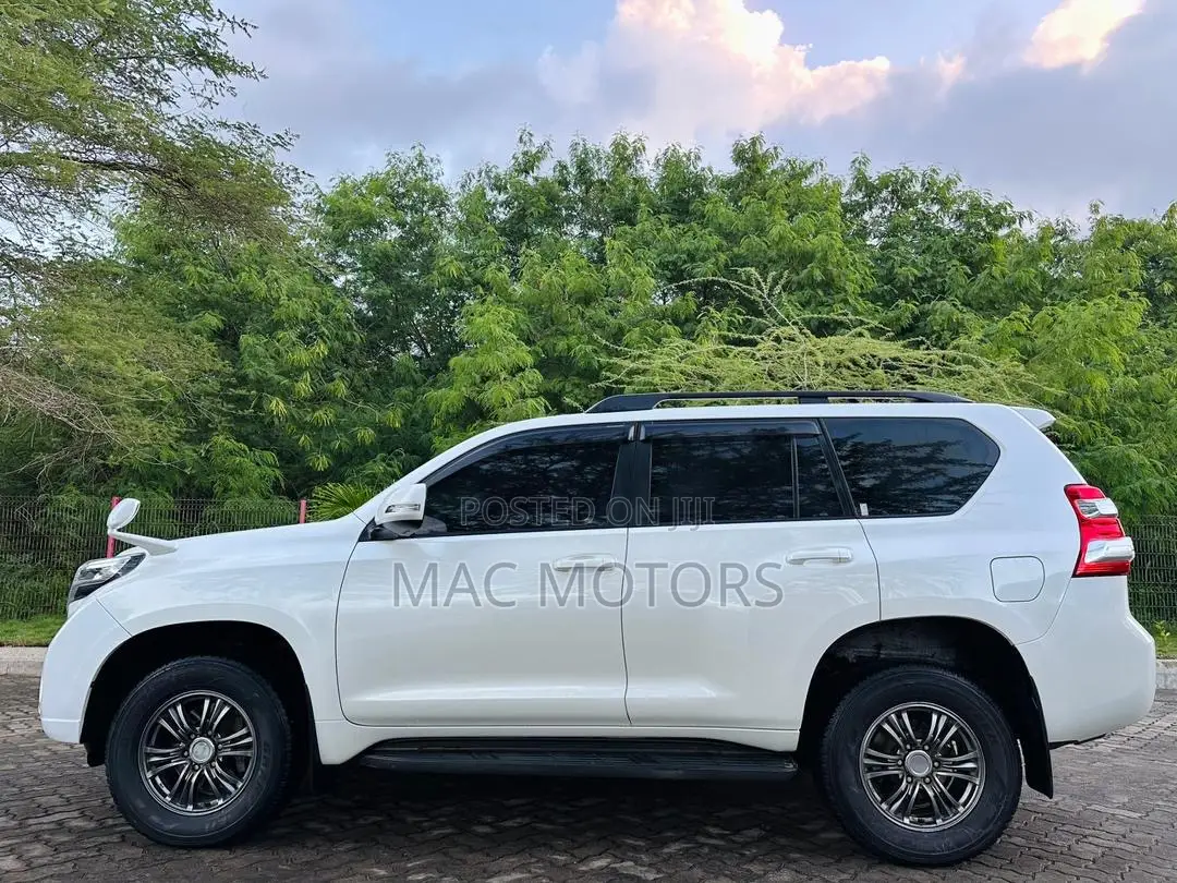 Toyota Land Cruiser Prado 2.8 D-4D 2015 White