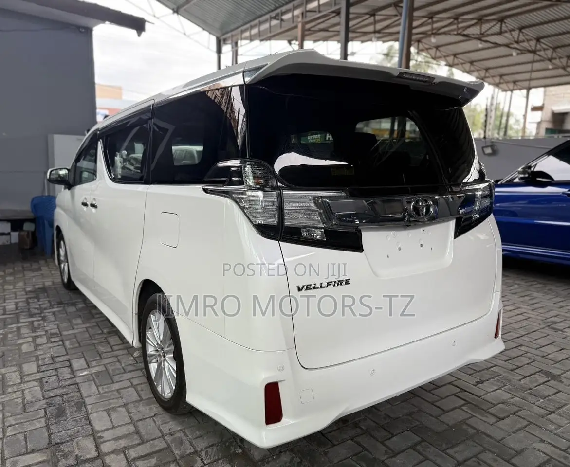 Toyota Vellfire 2015 White