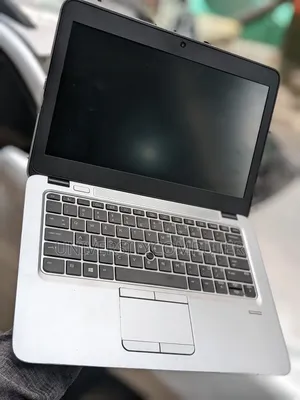 Laptop HP EliteBook 820 G3 8GB Intel Core I5 SSD 256GB