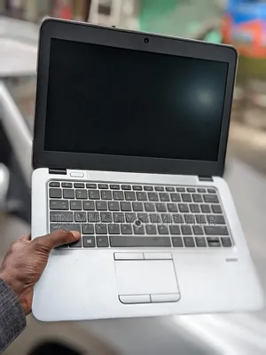 Laptop HP EliteBook 820 G3 8GB Intel Core I5 SSD 256GB