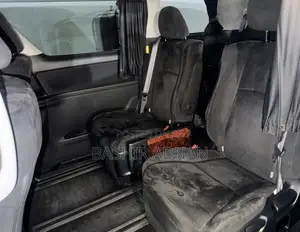 Toyota Vellfire 2010 Gray