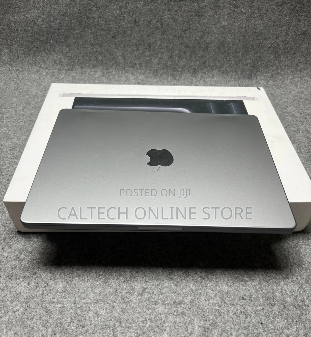 Laptop Apple MacBook Pro 2023 M2 Pro 14-Inch 16GB SSD 512GB