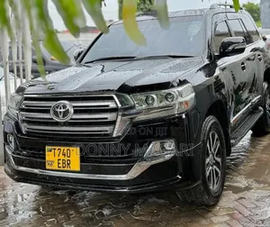 Toyota Land Cruiser 2011 Black