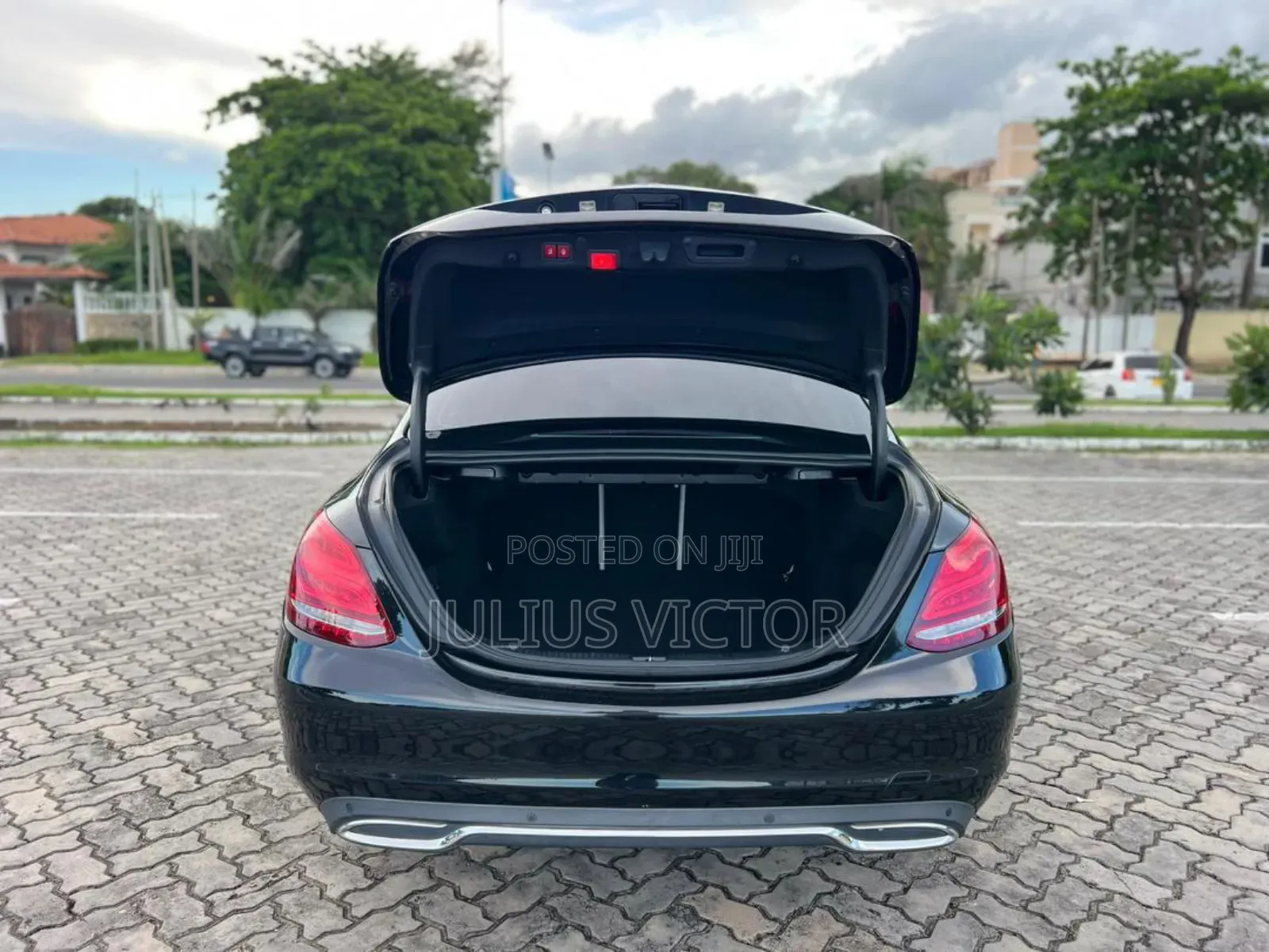 Mercedes-Benz C180 2015 Black