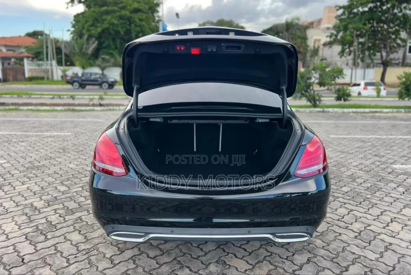 Mercedes-Benz C180 2015 Black