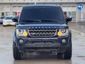 Photo - Land Rover Discovery 2015 Blue