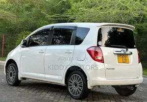 Toyota Ractis 2007 Pearl