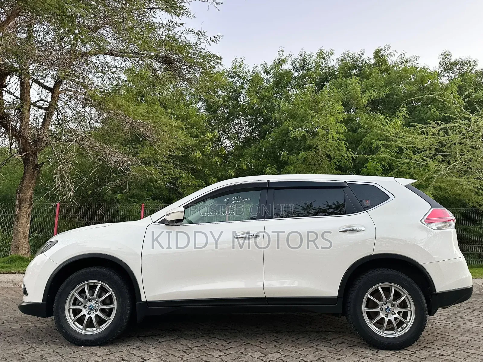 Nissan X-Trail 2014 Pearl