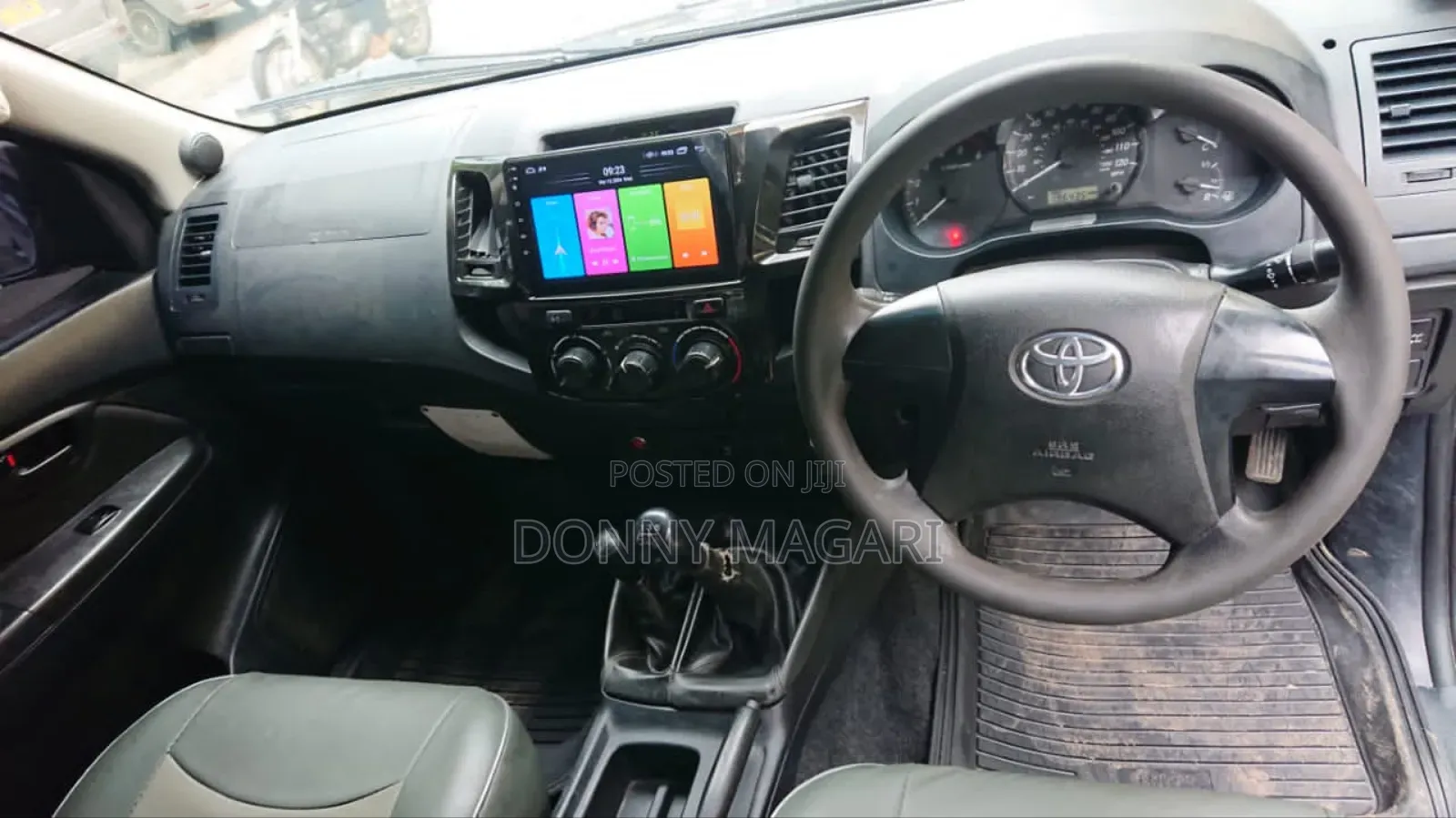 Toyota Hilux 2018 Gray