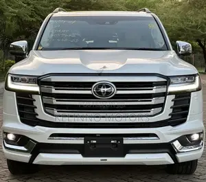 Toyota Land Cruiser 2023 White