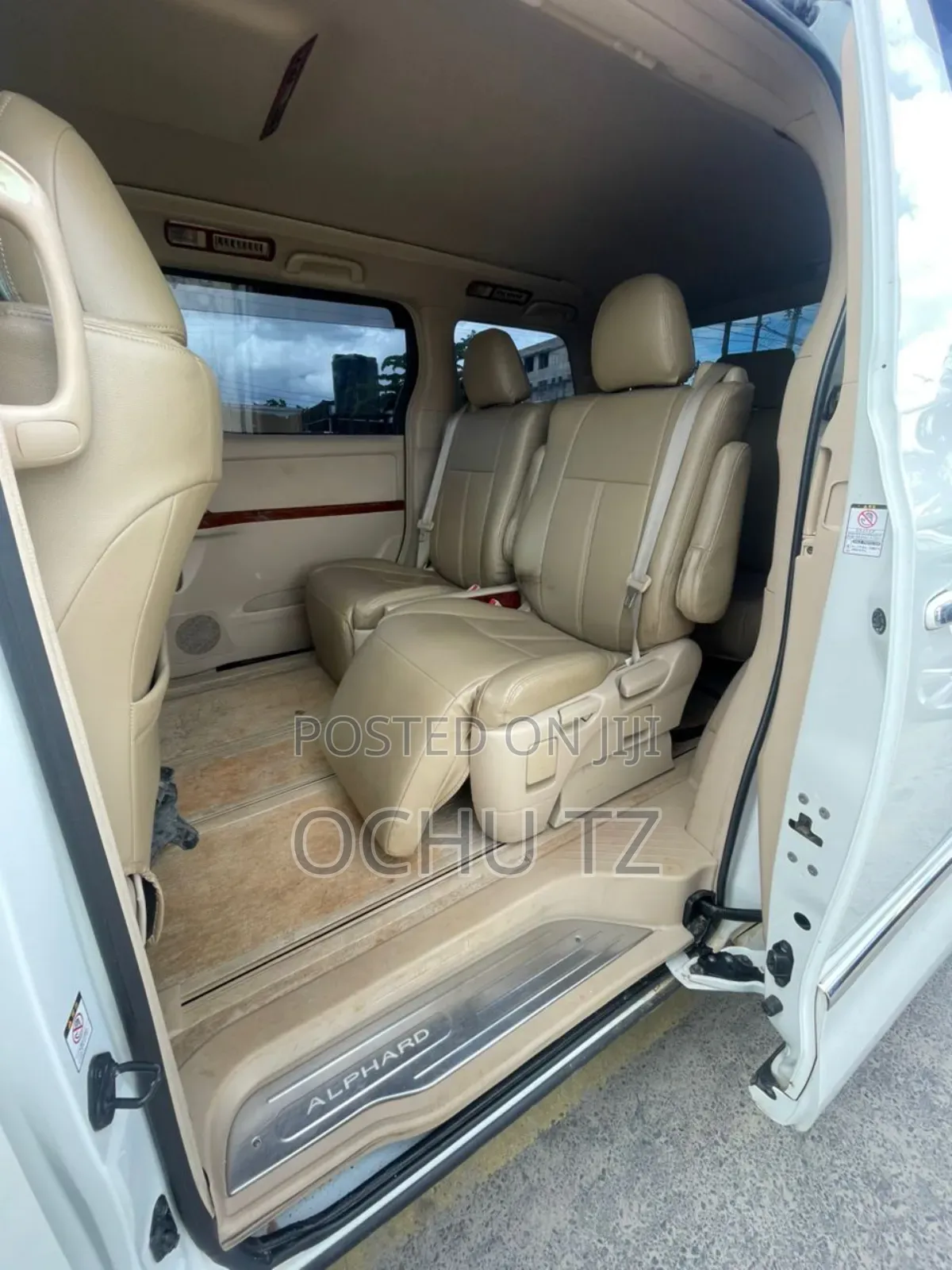 Toyota Alphard 2010 White