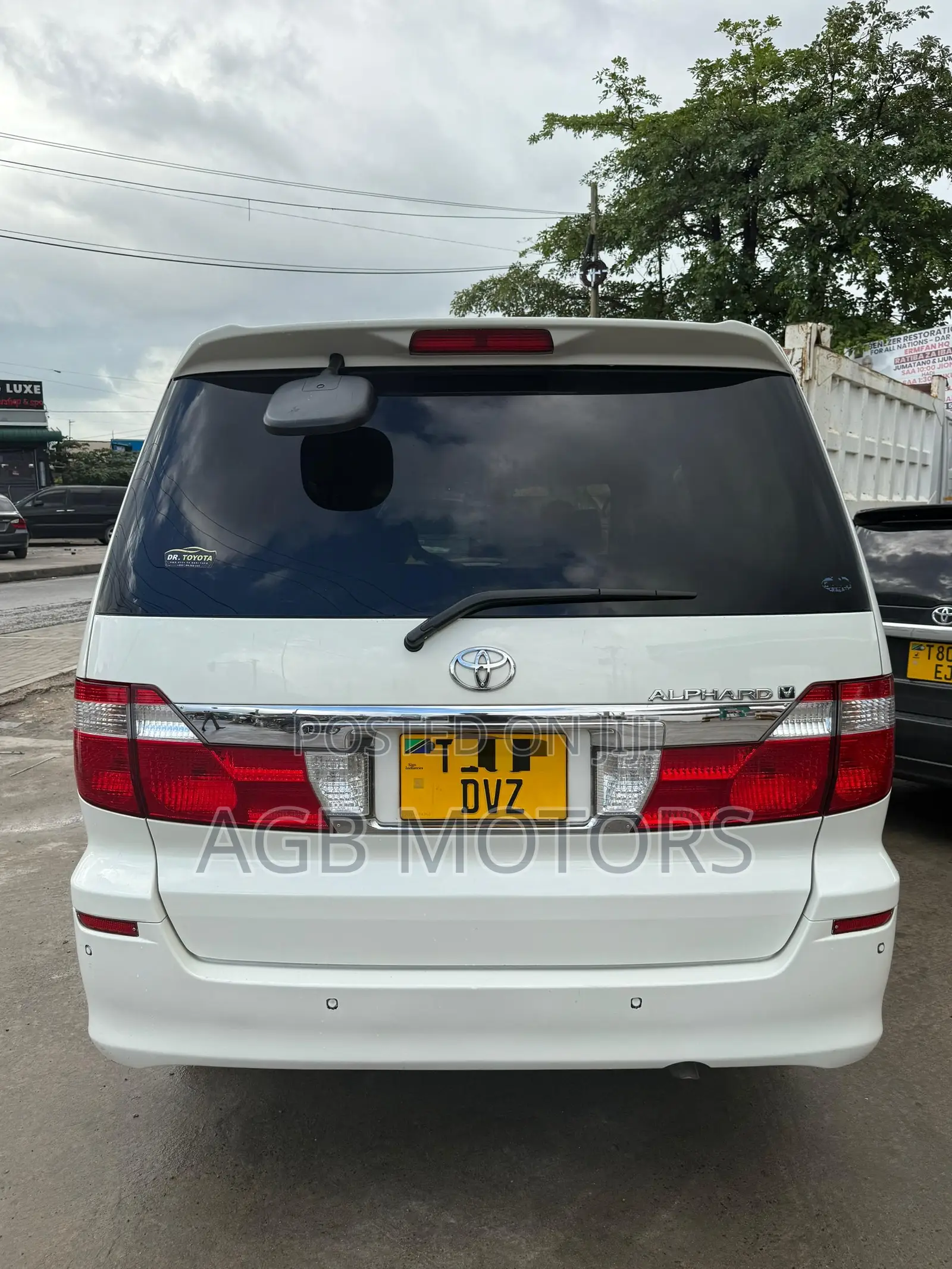 Toyota Alphard 2005 White