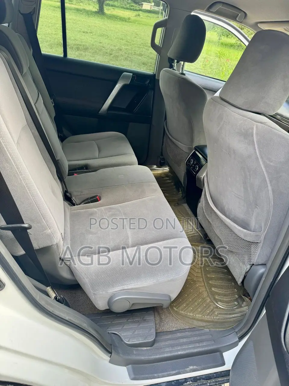 Toyota Land Cruiser Prado 2010 White