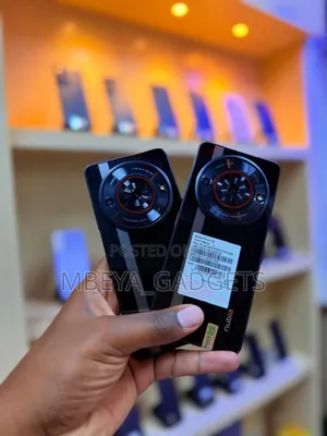Photo - ZTE nubia Focus Pro 256 GB Black