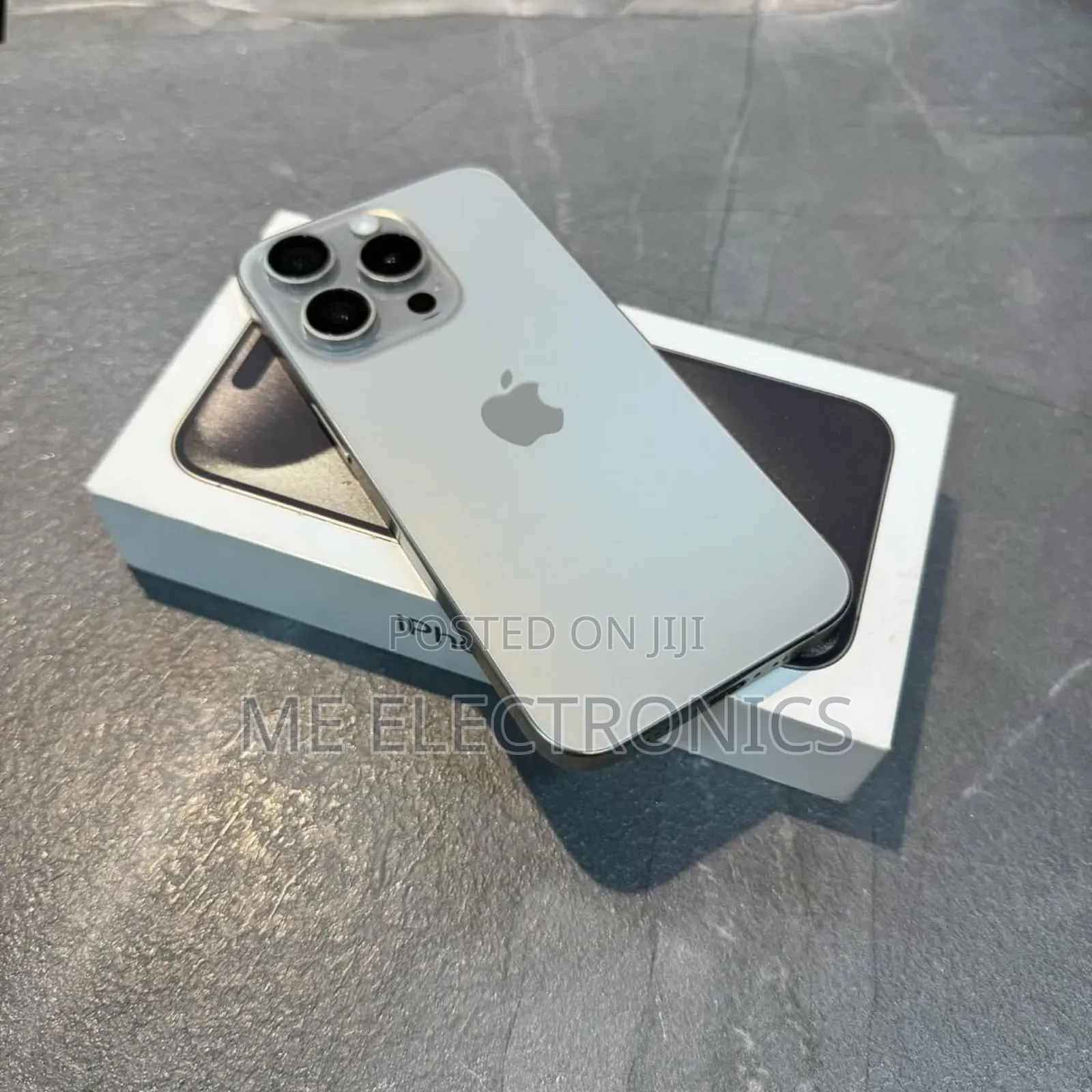 New Apple iPhone 15 Pro 256 GB