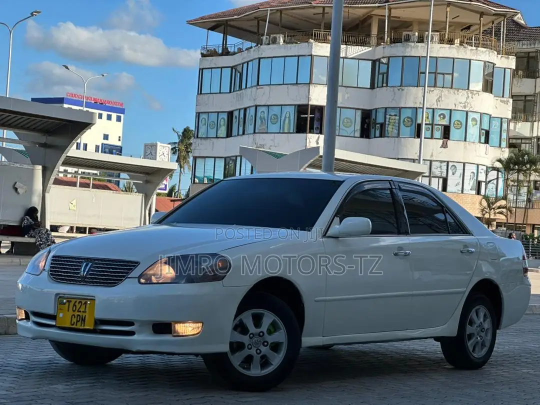 Toyota Mark II 2002 White