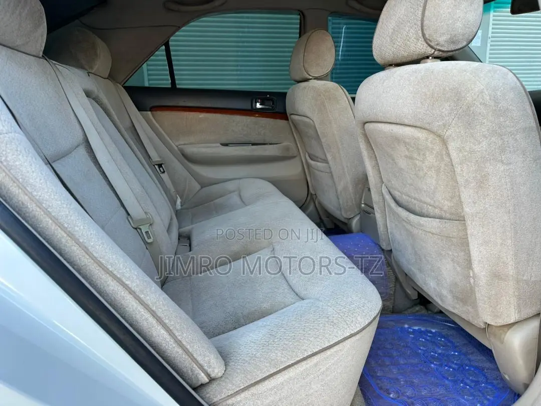 Toyota Mark II 2002 White