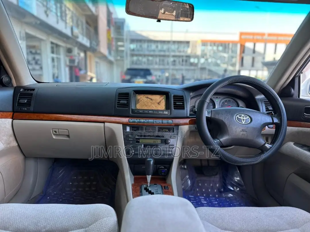 Toyota Mark II 2002 White