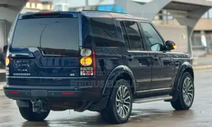 Land Rover Discovery 2014 Blue
