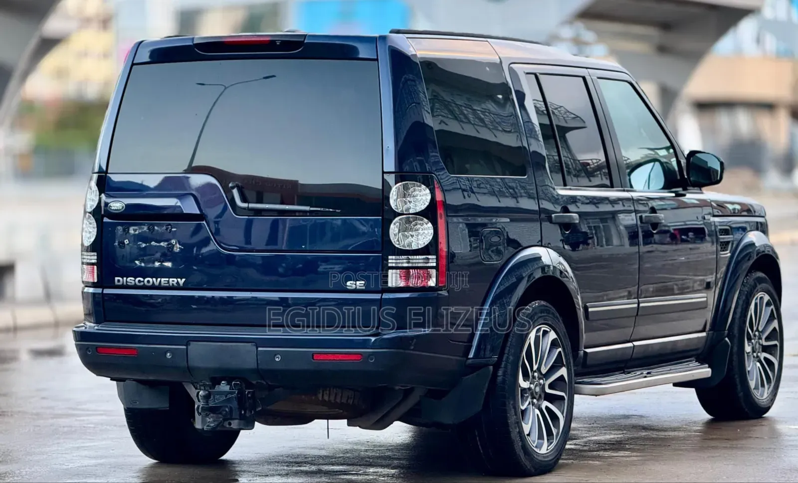 Land Rover Discovery 2014 Blue