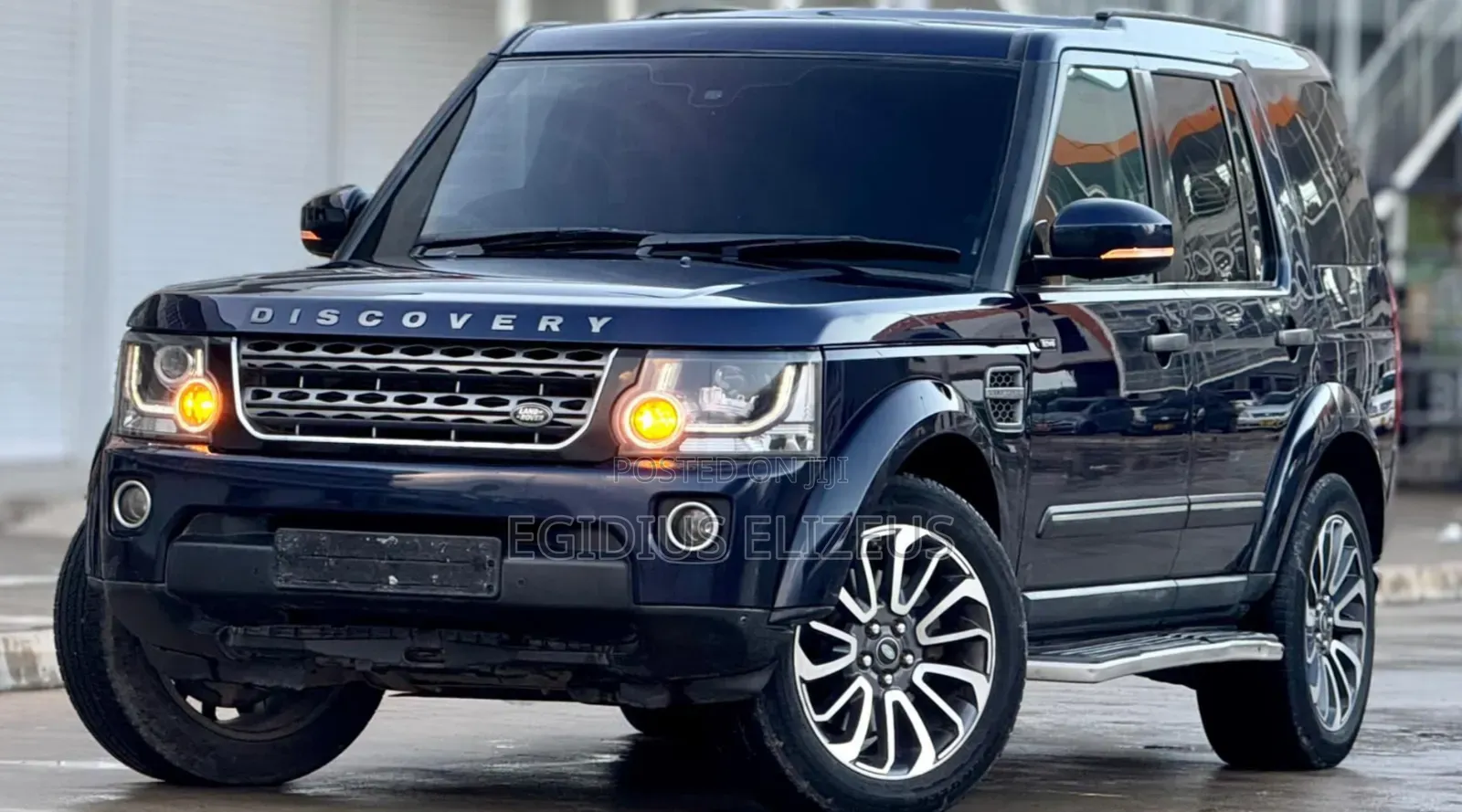 Land Rover Discovery 2014 Blue