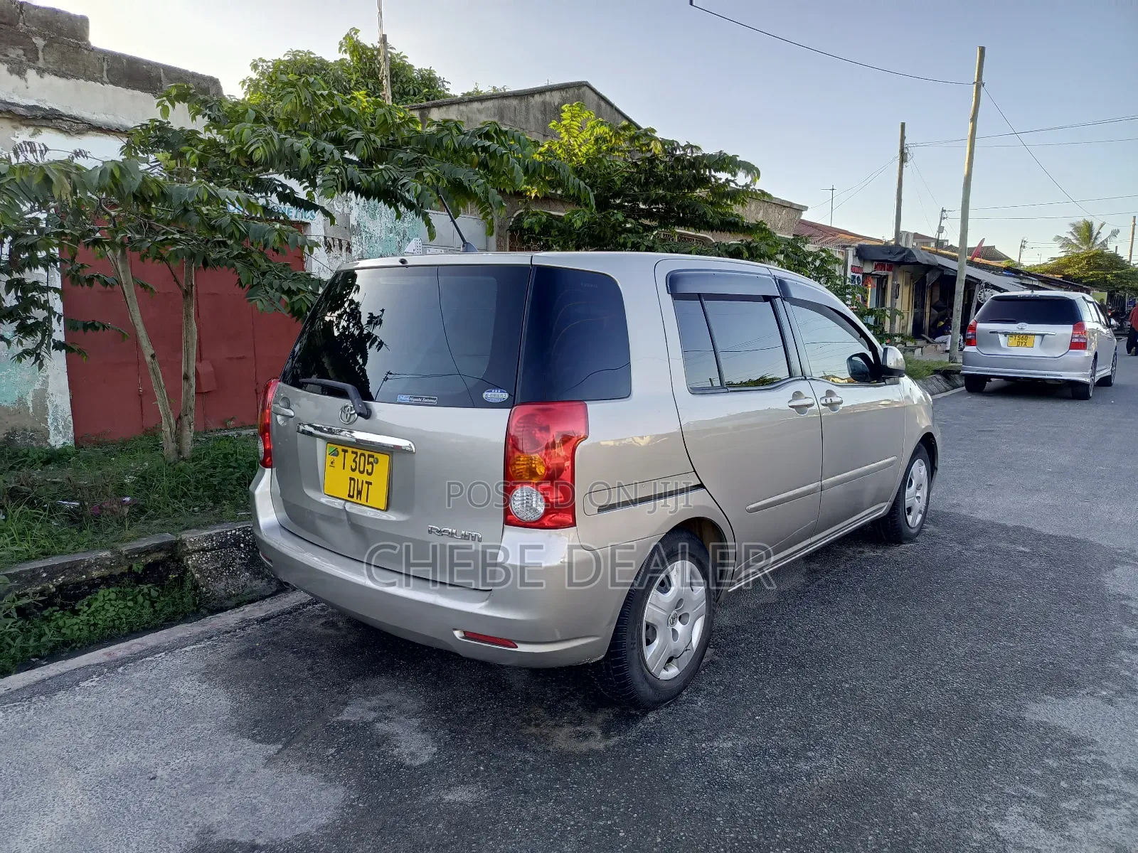 Toyota Raum 2004 Beige