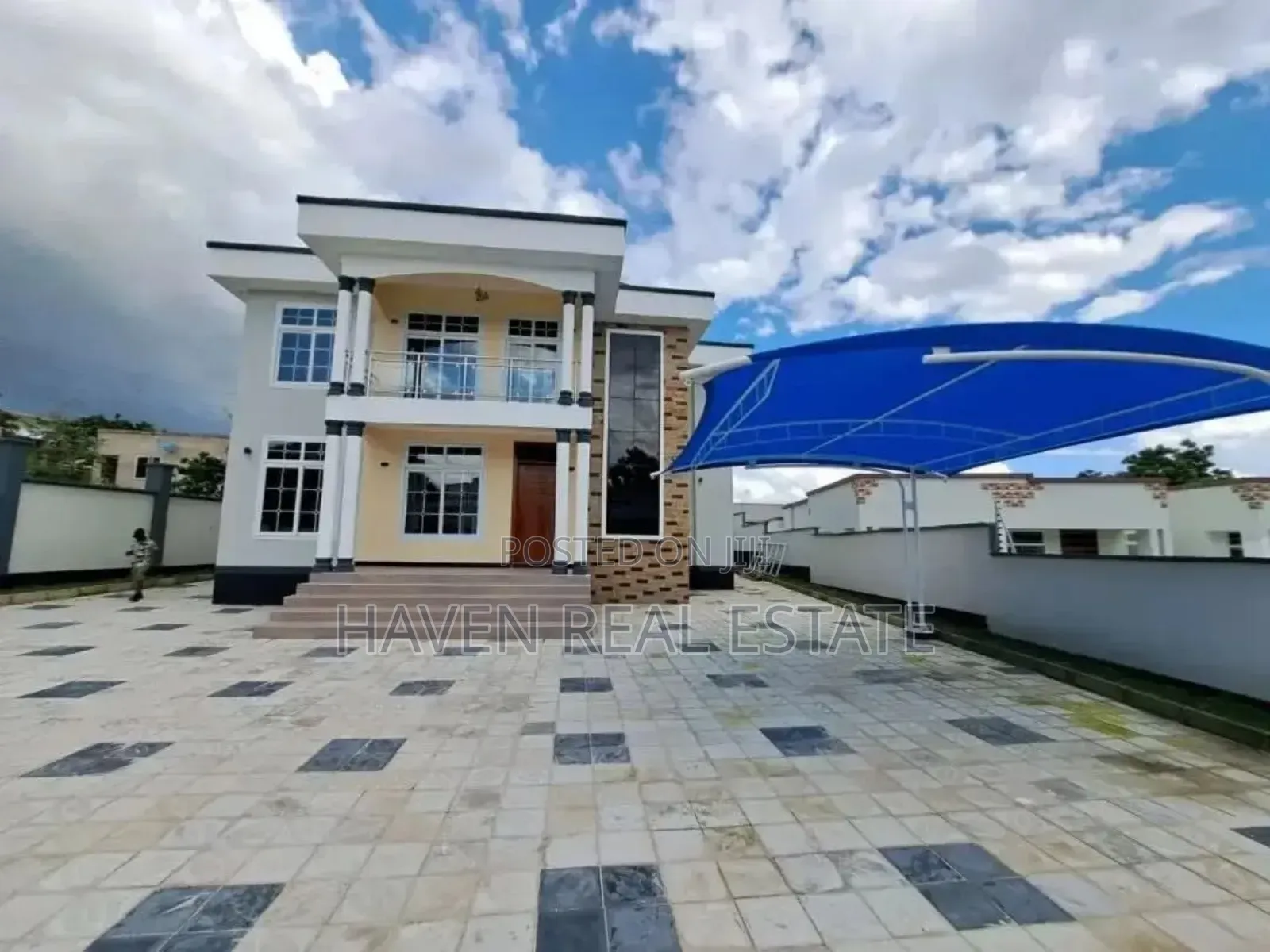 4bdrm House in Goba for sale