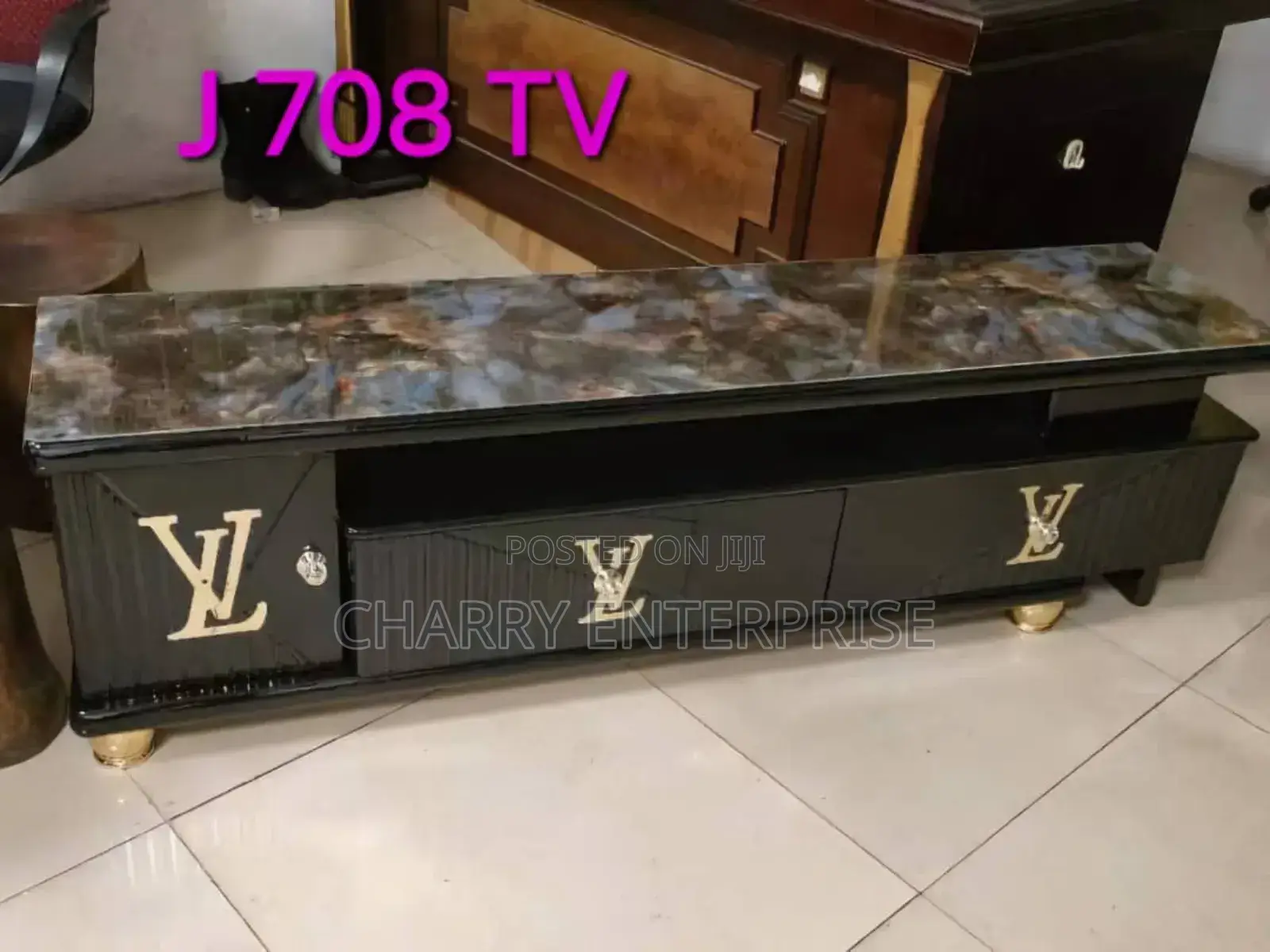 Tv Showcase Stand Yenye Ubora