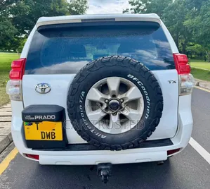 Toyota Land Cruiser Prado 2010 White